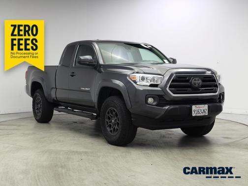 Gray 2018 Toyota Tacoma SR5