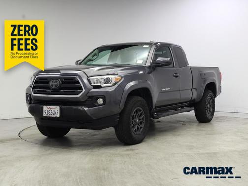 Gray 2018 Toyota Tacoma SR5