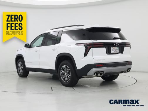 White 2025 Chevrolet Traverse LT