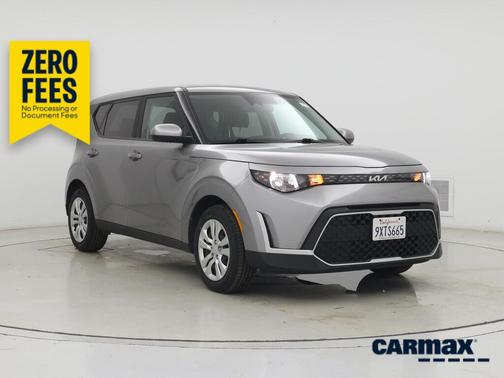 Gray 2024 Kia Soul LX