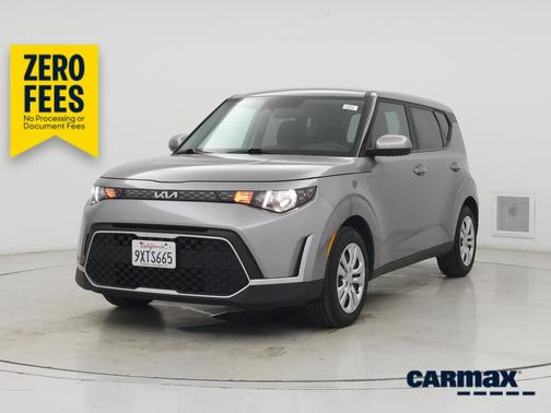 Gray 2024 Kia Soul LX
