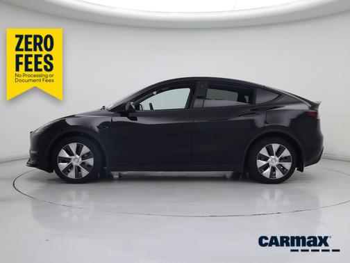 Black 2022 Tesla Model Y Long Range