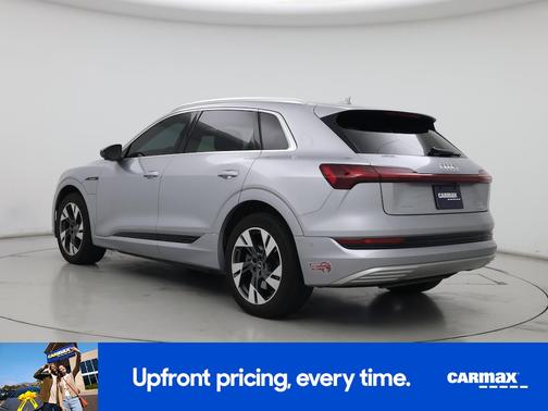 2022 Audi e-tron Premium Plus