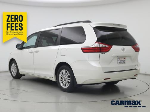 White 2017 Toyota Sienna XLE