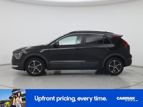 Black 2023 Kia Niro EX