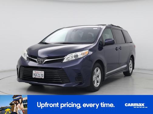 2019 Toyota Sienna LE
