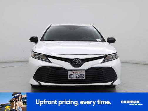 White 2018 Toyota Camry LE