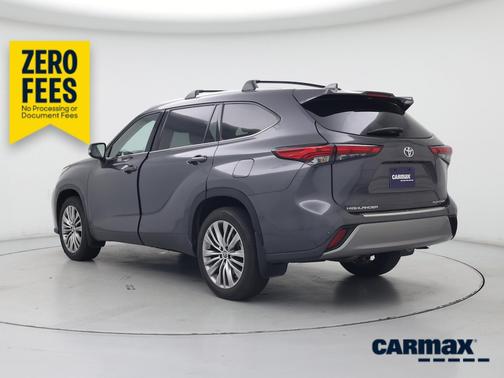 Gray 2022 Toyota Highlander Platinum