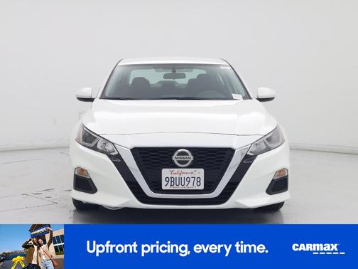 White 2019 Nissan Altima S