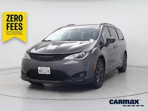 Gray 2020 Chrysler Pacifica Touring L