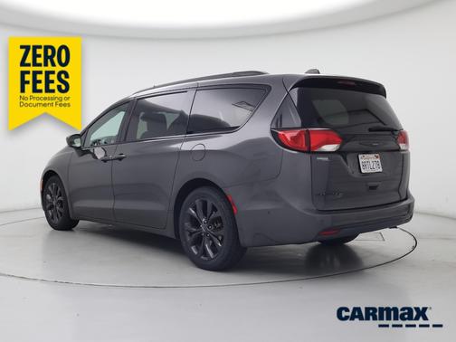 Gray 2020 Chrysler Pacifica Touring L