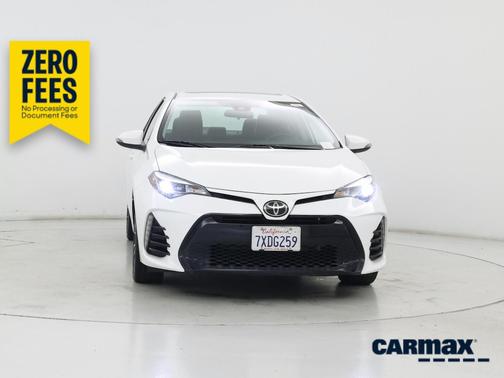 White 2017 Toyota Corolla SE