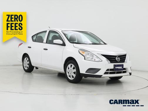 White 2019 Nissan Versa SV