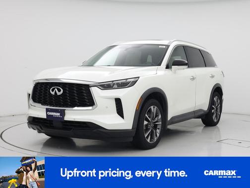 White 2023 INFINITI QX60 Luxe
