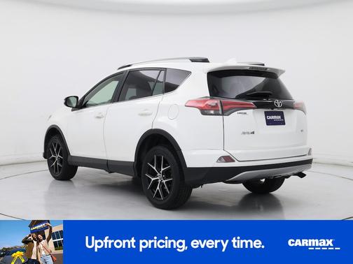 White 2018 Toyota RAV4 SE