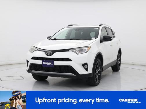 White 2018 Toyota RAV4 SE