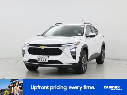 White 2024 Chevrolet Trax LT
