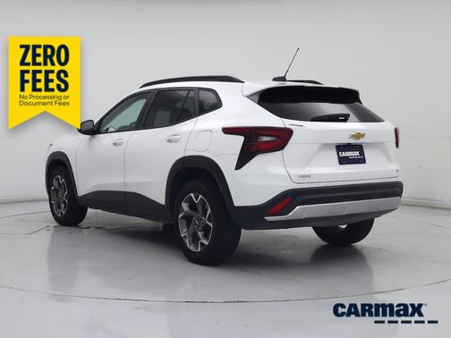 White 2025 Chevrolet Trax LT