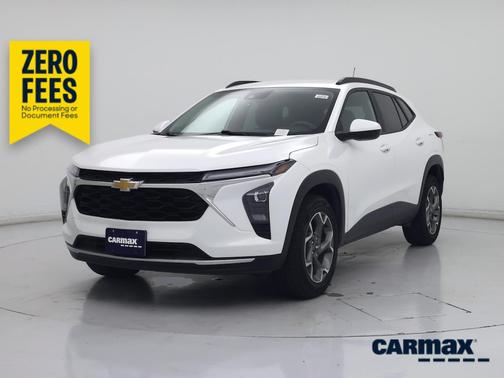 White 2025 Chevrolet Trax LT