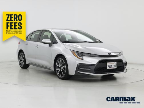 Silver 2022 Toyota Corolla SE