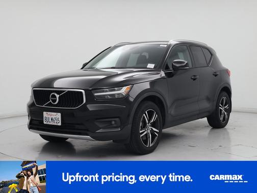 2021 Volvo XC40 T5 Momentum