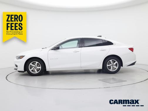 White 2018 Chevrolet Malibu LS