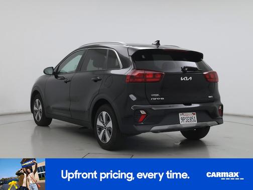 Black 2022 Kia Niro LX