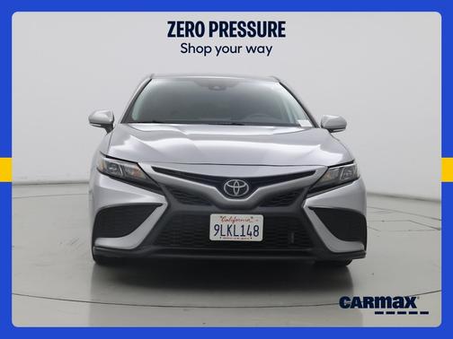 Silver 2024 Toyota Camry SE