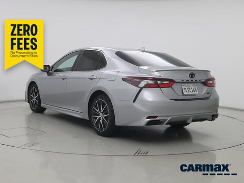 Silver 2024 Toyota Camry SE