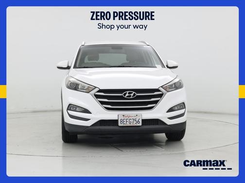 White 2018 Hyundai TUCSON SEL Plus