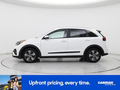 White 2020 Kia Niro LXS