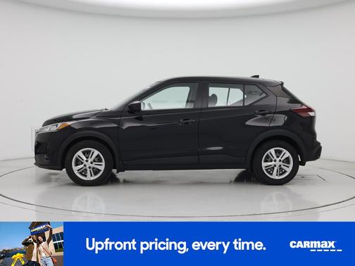Black 2023 Nissan Kicks S
