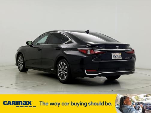 2022 Lexus ES 300h