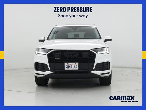 White 2023 Audi Q7 Premium Plus