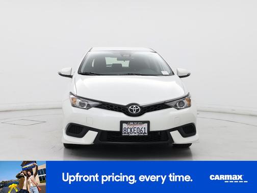 White 2018 Toyota Corolla iM