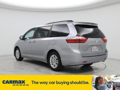 2017 Toyota Sienna XLE