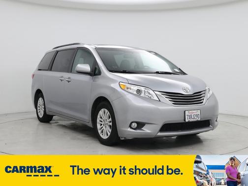 2017 Toyota Sienna XLE