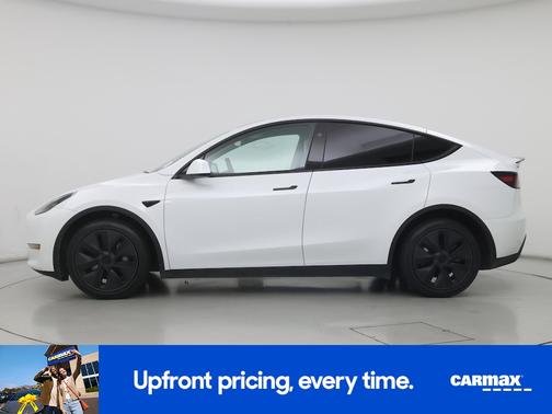 White 2024 Tesla Model Y Long Range