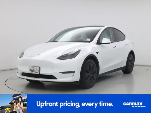 White 2024 Tesla Model Y Long Range