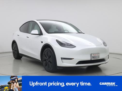 White 2024 Tesla Model Y Long Range