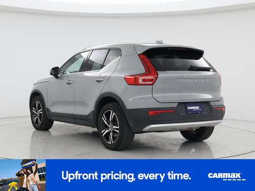 2024 Volvo XC40 B5 Core Bright Theme