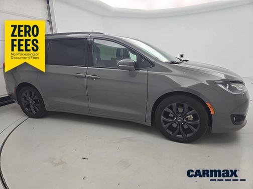 Gray 2020 Chrysler Pacifica Limited