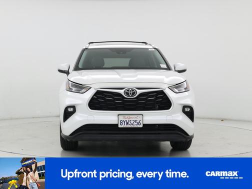 Pearl 2022 Toyota Highlander XLE