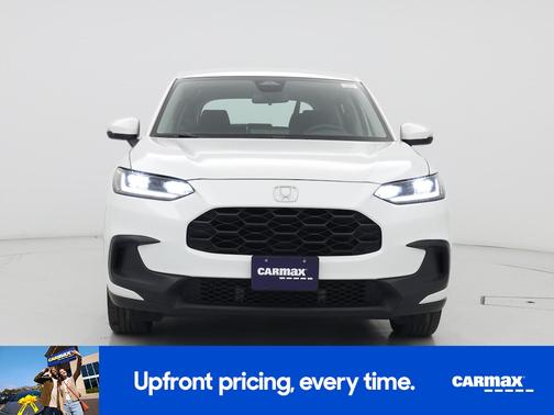 White 2023 Honda HR-V LX