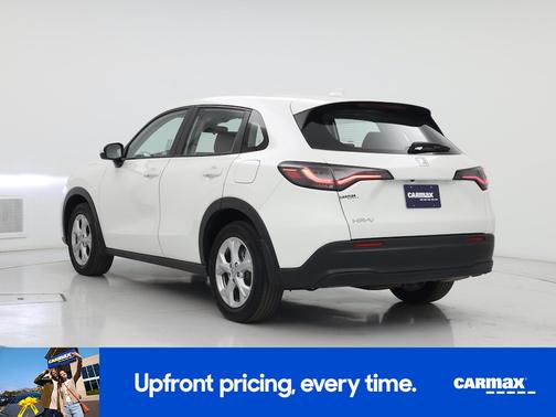 White 2023 Honda HR-V LX