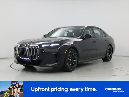 Black 2023 BMW 740 I