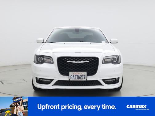White 2018 Chrysler 300 S