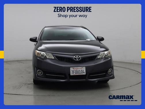 Gray 2014 Toyota Camry SE