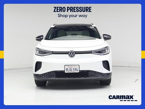 White 2025 Volkswagen ID.4 PRO S