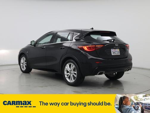 2017 INFINITI QX30